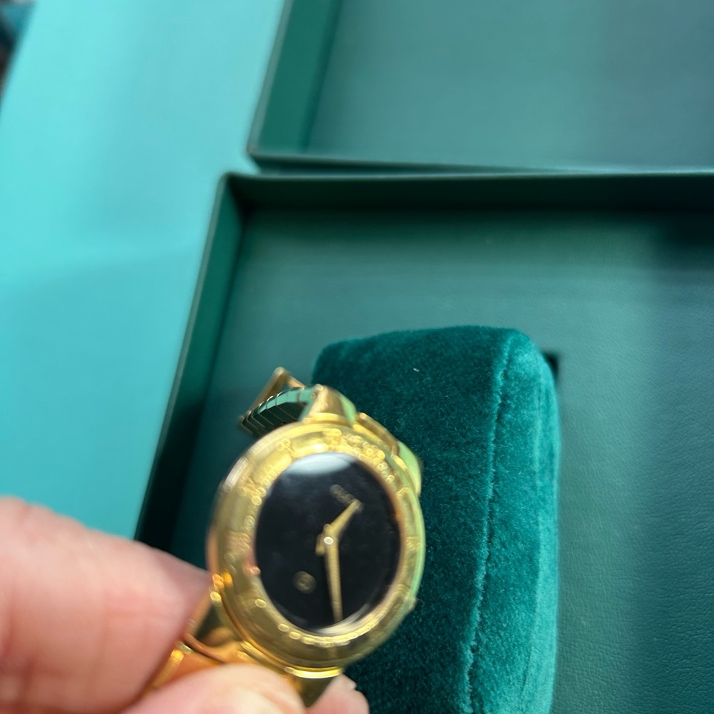 Gucci Gold Timepiece 3300.2.L Gold Plated - Picture 6 of 11